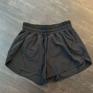 Lululemon track that short 5”